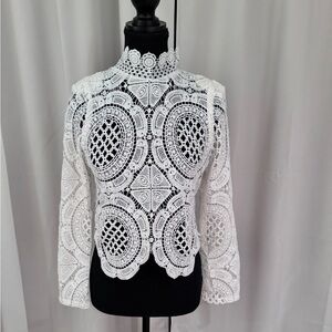 Asilio white lace crop top  Size 6 (fit like a small)